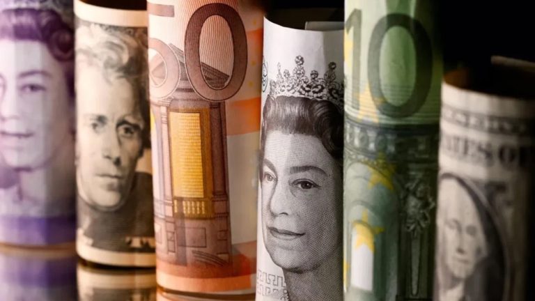 Döviz Hesaplarında Yaklaşık 3 Milyar Dolarlık Artış