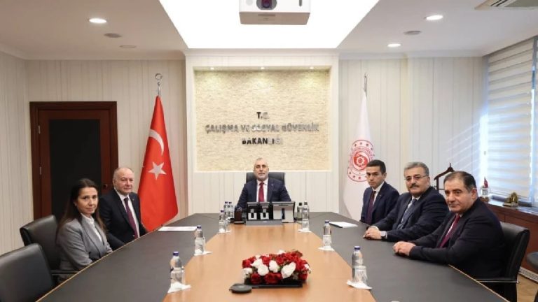 Asgari Ücret Masası Toplandı: TÜRK-İŞ’ten Mektup