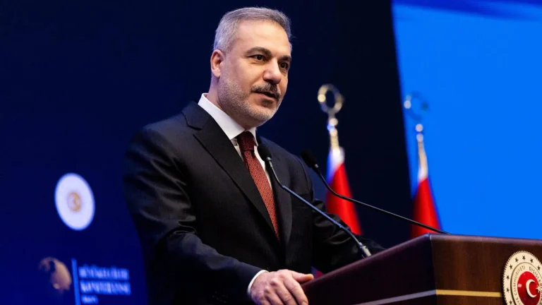 Çözüm Süreci Tartışması AKP İçinde Sertleşiyor: Fidan Üzerinden Mesaj Savaşı