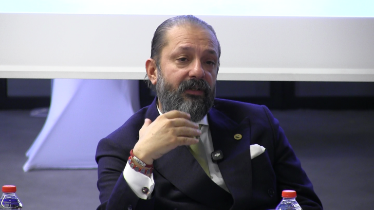 Economist Talks’ta Prof Dr.Ahmet Kasım Han: “Dünya Korkuyla Yönetiliyor, Uzun Vade Artık 6 Ay”